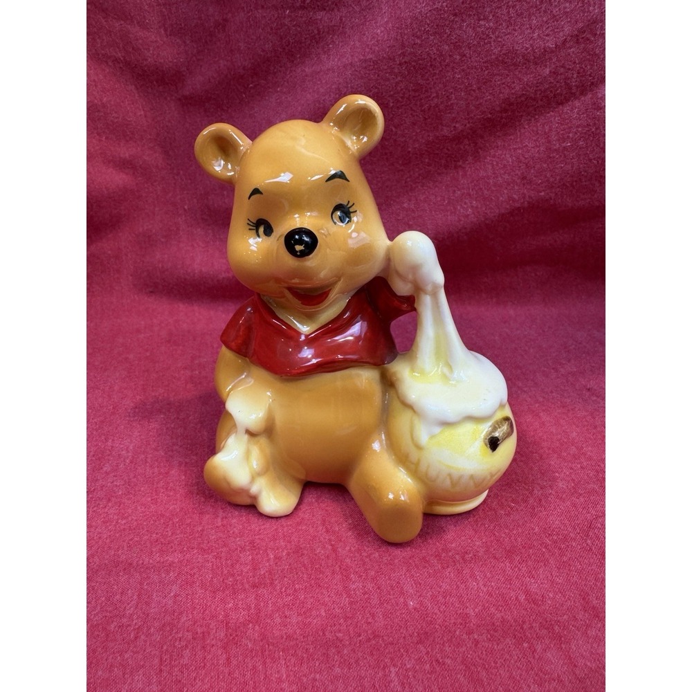 VTG Disney Winnie the Pooh Collectible Ceramic Figurine‎ with Honey Pot